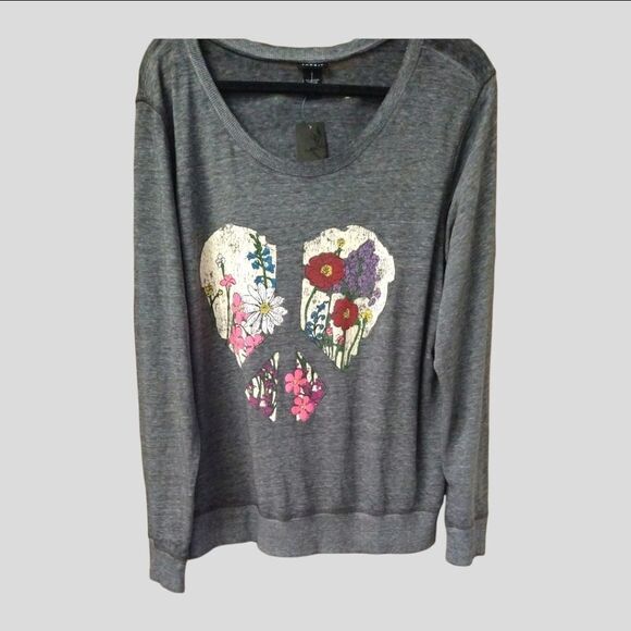 Torrid Plus Size Floral Broken Heart Sweater/Top. - Picture 2 of 10